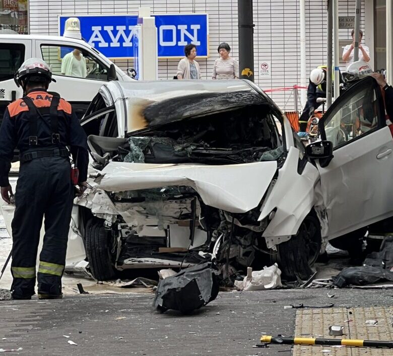 西中島南方駅追突事故